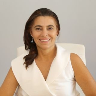 Dra. Sanny Louro