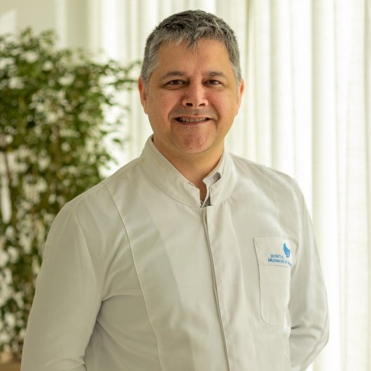 Dr. Tariq Rene Ghislain Sikandar