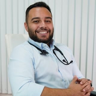 Dr. Lucas Reis
