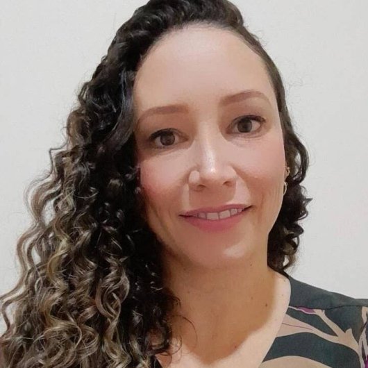 Dra. Viviane De Paula Ribeiro
