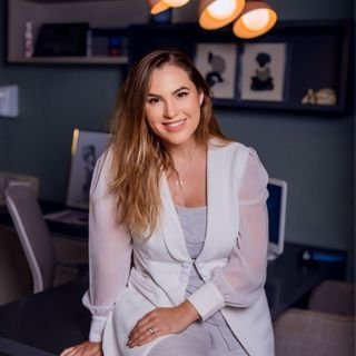 Dra. Michelly de Moraes Costa e Paula