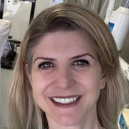 Dr. Eloana Thome