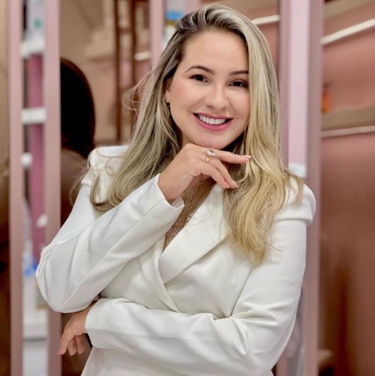 Dra. Graziele Fagundes Mendes