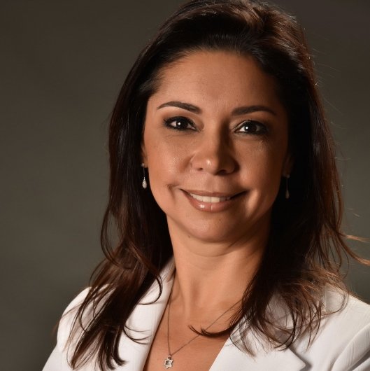Dra. Elaine Mendes