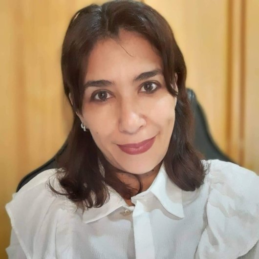 Dra. Viviane Naves