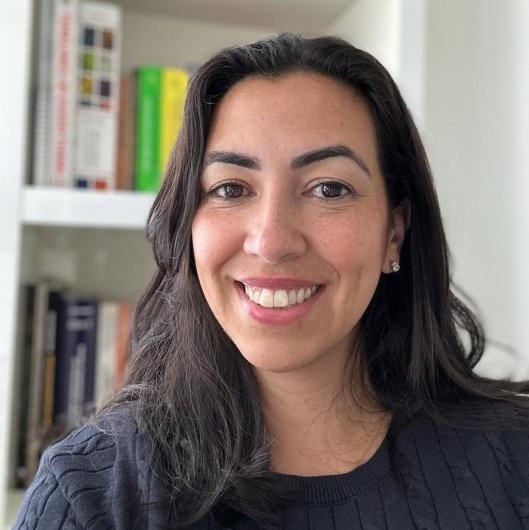 Prof. Nayara Leal Welp Viana