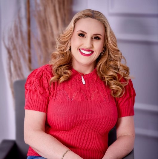 Dra. Claudia Nascimento