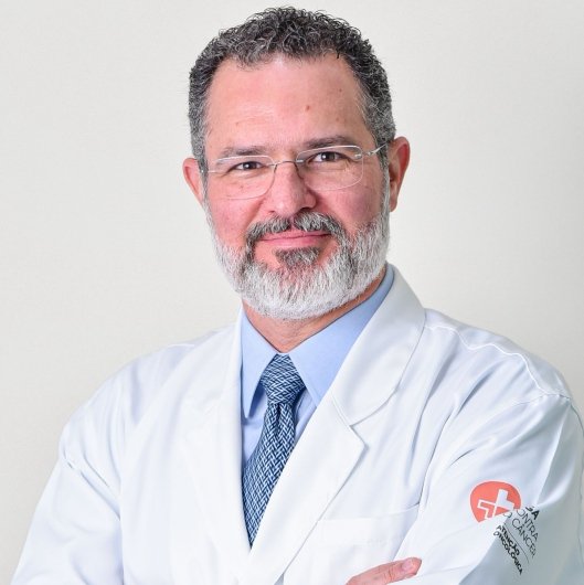 Dr. Daniel Brandão