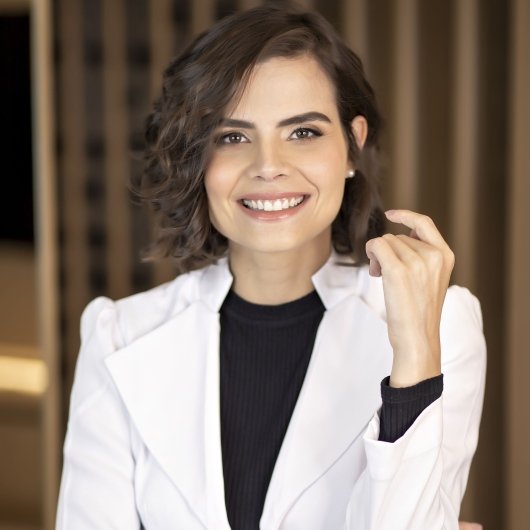 Dra. Rebecca Ribeiro Tavares