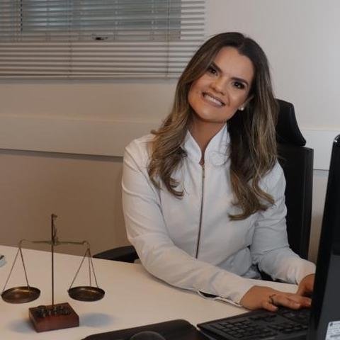 Dra. Letícia Rios