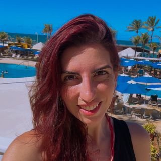 Dra. Júlia Rios