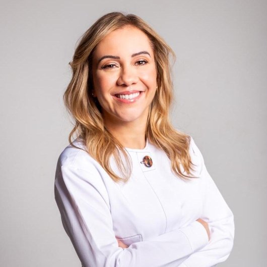 Dra. Camila Leocádio