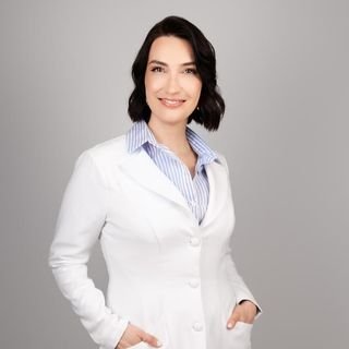 Dra. Caroline Mocellin Bazzo