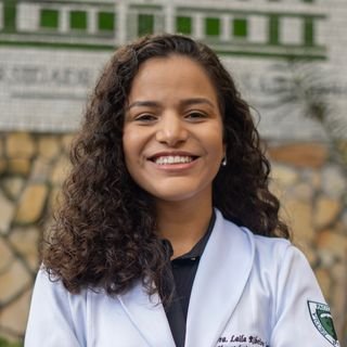 Dra. Laila Ribeiro Soares