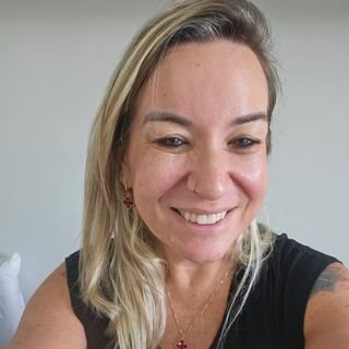 Dra. Raquel Mathias