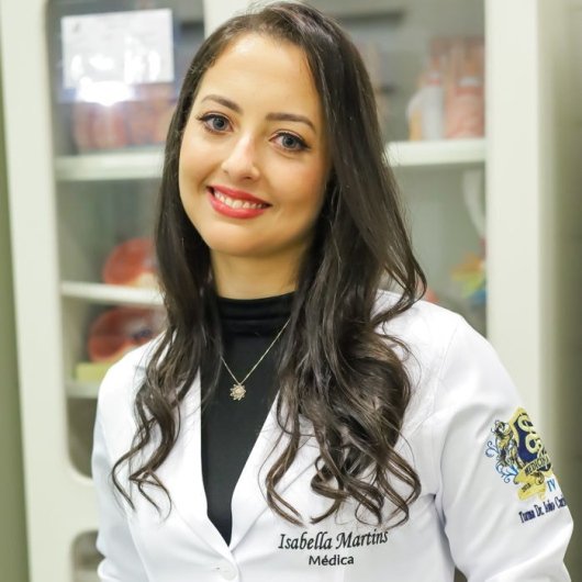 Dra. Isabella Martins Vieira Dias