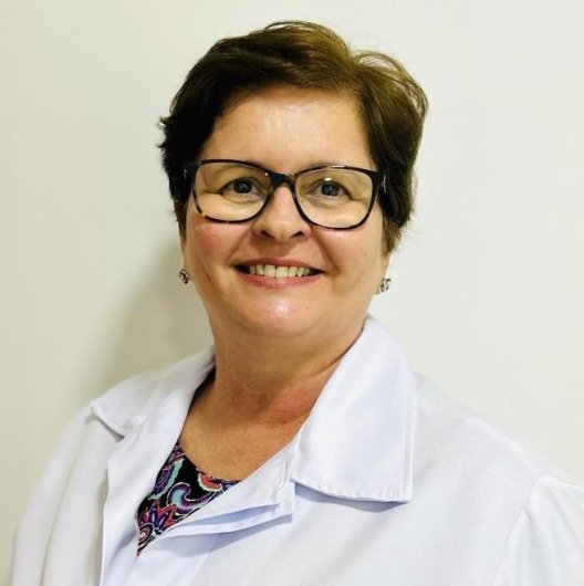 Dra. Ana Claudia Leitão Sobral