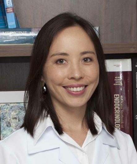Dra. Juliana van de Sande Lee