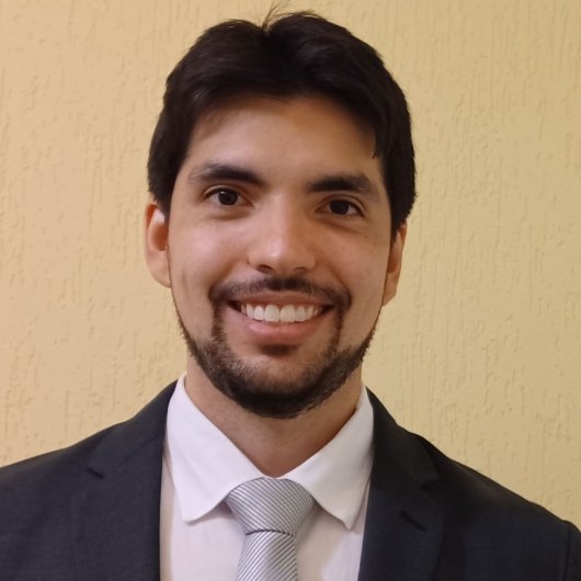 Dr. Eric Vinícius Ávila Pires