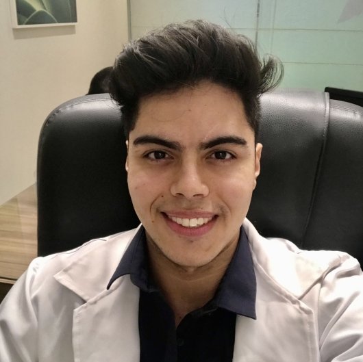 Dr. Lucas Cardoso