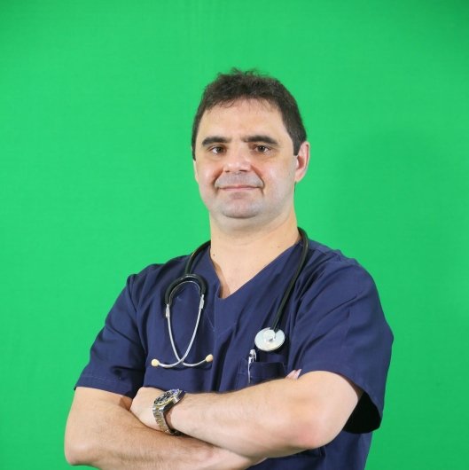 Dr. Felipe Santiago