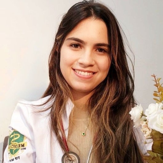 Dra. Caroline Maria Mameluque e Silva