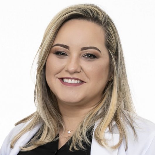 Dra. Jade Saraiva Amorim Araujo