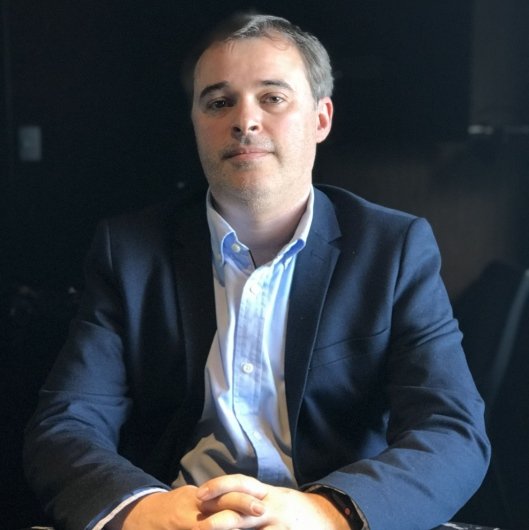 Dr. Lucas Ribeiro