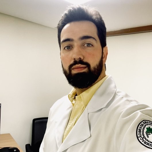 Dr. Gustavo Rocha Vieira Machado