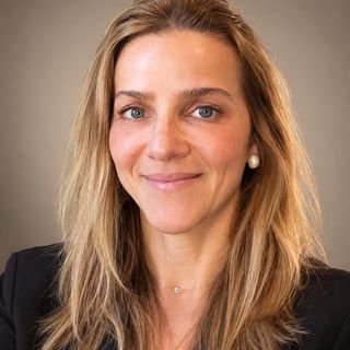 Dra. Jade Scazufka Machado