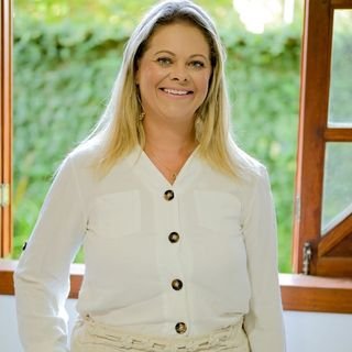 Dra. Lisiane Hadlich Machado