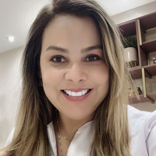Dra. Daniele Carla Gomes Martins