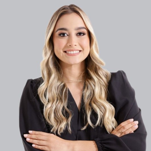 Dra. Gabriela Sousa