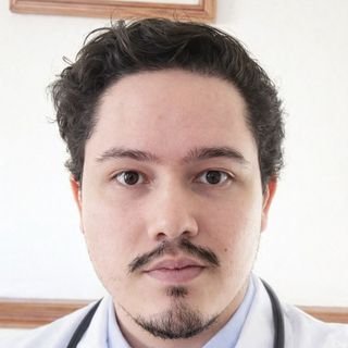 Dr. Lucas Santis Ávila
