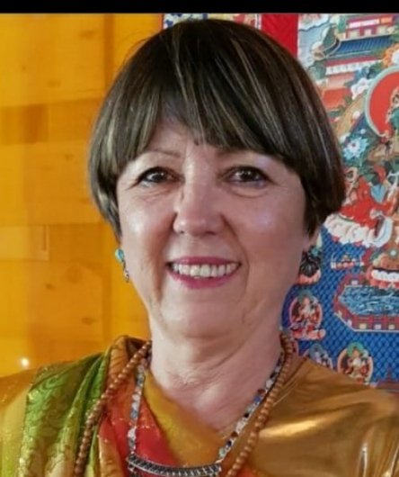 Dra. Glenira Castilho Dias