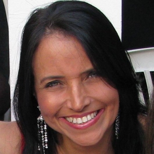 Dra. Claudia Baptista Tavares