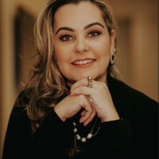 Dra. Vera Valeska Alves Guerra Scarpelli Reis