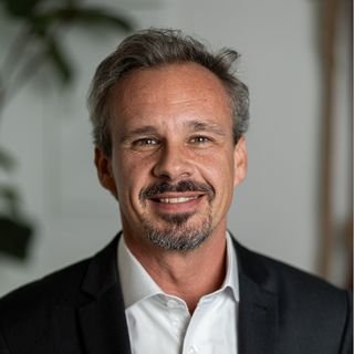 Dr. Ricardo Luba