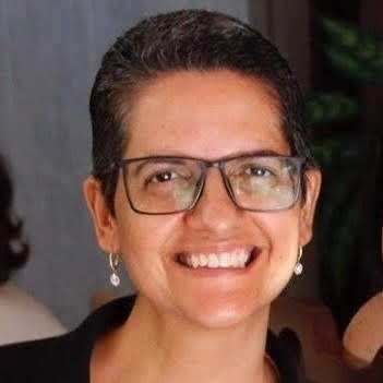 Dra. Simone Martins Antonio