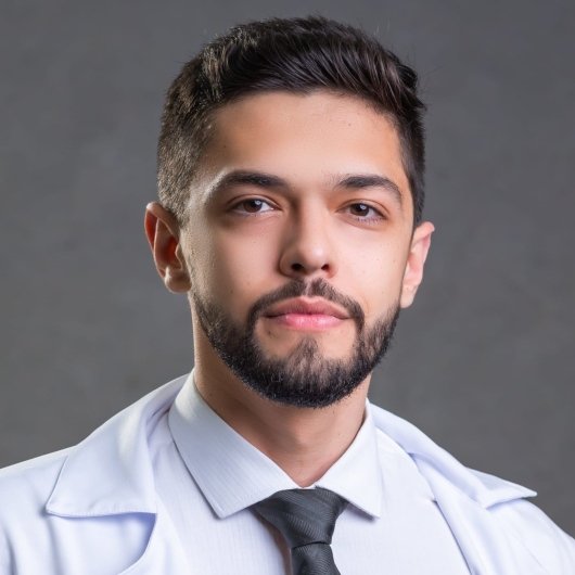 Dr. Matheus Müller Gomes
