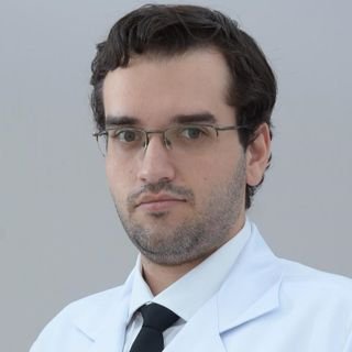 Dr. Marcos Tavares