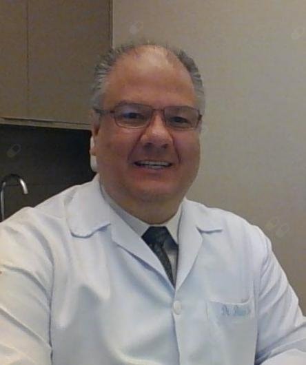 Dr. Bruno Passos de Souza Carneiro