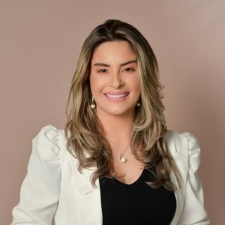Dra. Vivian Macuglia