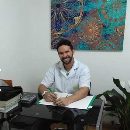 Dr. Leandro Santa