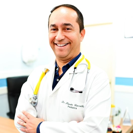 Dr. Fausto Flor Carvalho