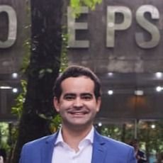 Dr. Breno Linard
