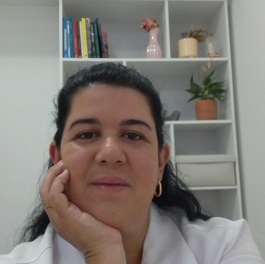 Dra. Simone Lisboa Bernardes Gomes