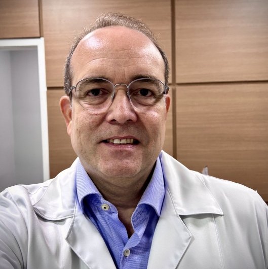 Dr. Mario Henrique Tavares Martins