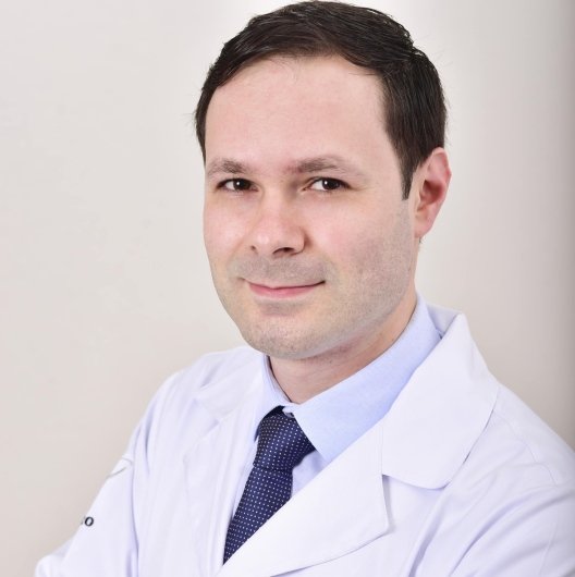 Dr. Leandro Pelegrini de Almeida
