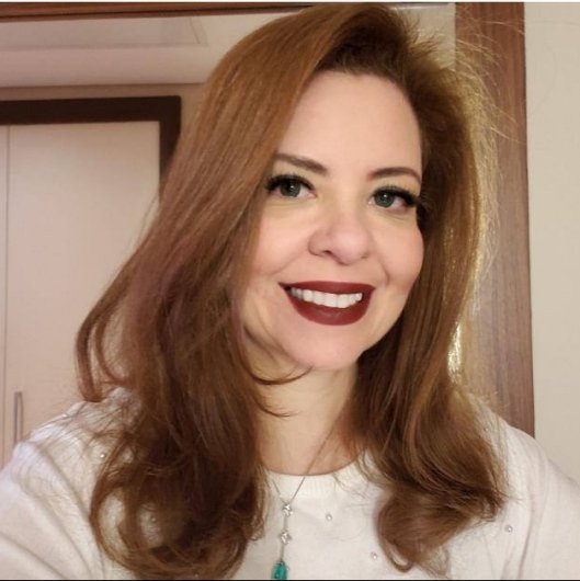 Dra. Elisama Lima